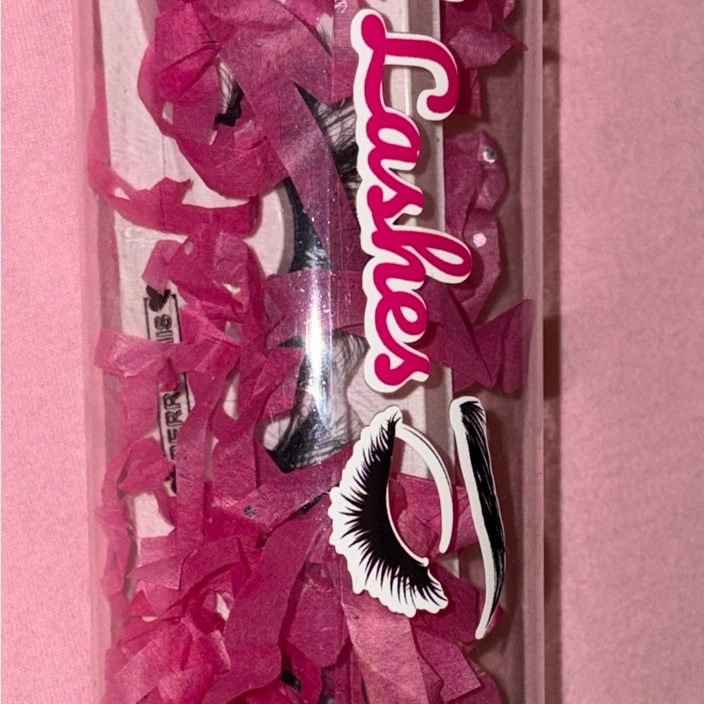 Pink Lashes in Decorative Tube